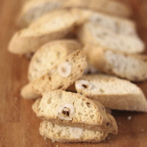 Cantucci con frutta secca mista-CANTUCCI ALLE NOCCIOLE-11